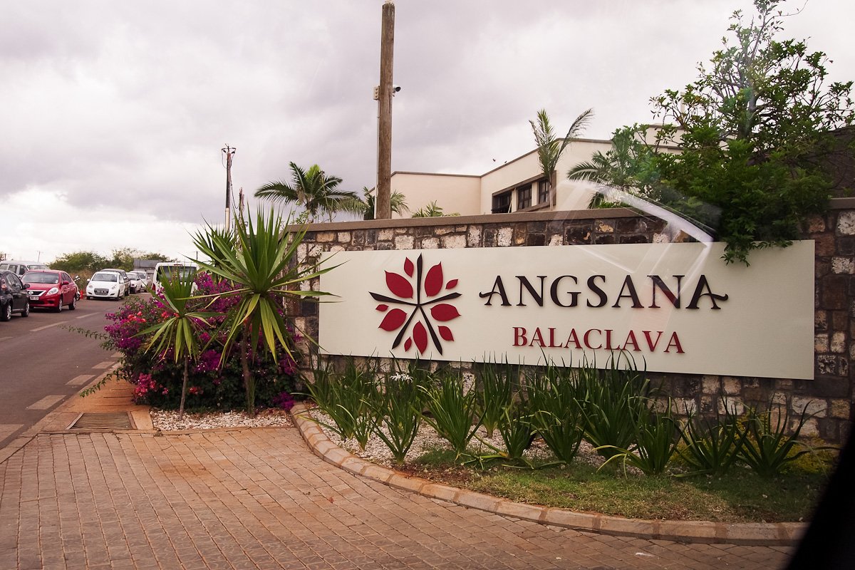 moniquedecaro_angsana_balaclava