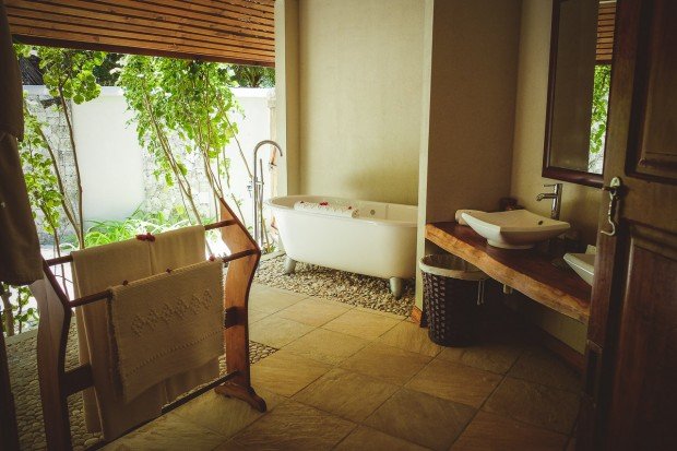 moniquedecaro-5758-denis-private-island