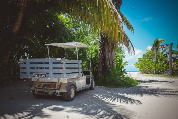 moniquedecaro-denis-private-island