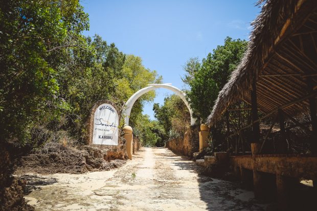 moniquedecaro-kenya-chale-island-018