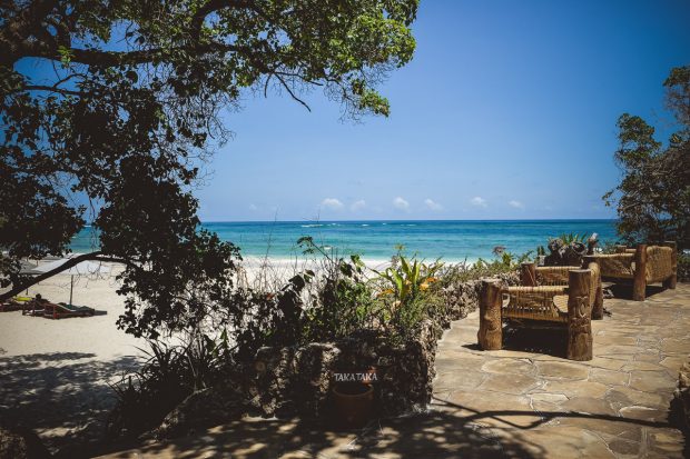 moniquedecaro-kenya-chale-island-025