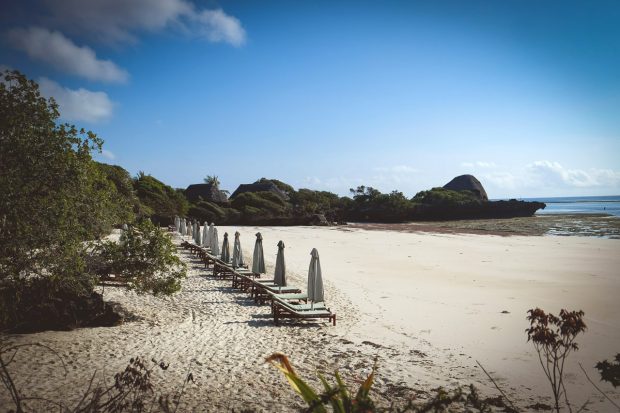 moniquedecaro-kenya-chale-island-028