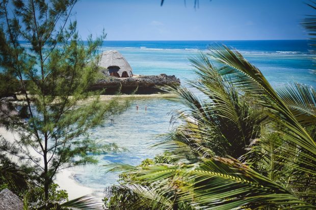 moniquedecaro-kenya-chale-island-029
