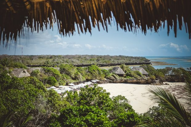 moniquedecaro-kenya-chale-island-046