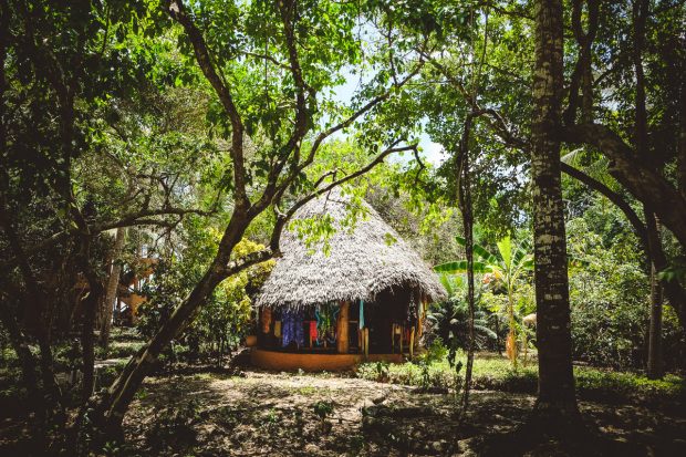 moniquedecaro-kenya-chale-island-093