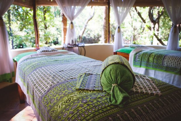 moniquedecaro-kenya-chale-island-096