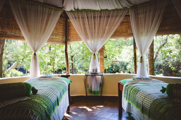 moniquedecaro-kenya-chale-island-097
