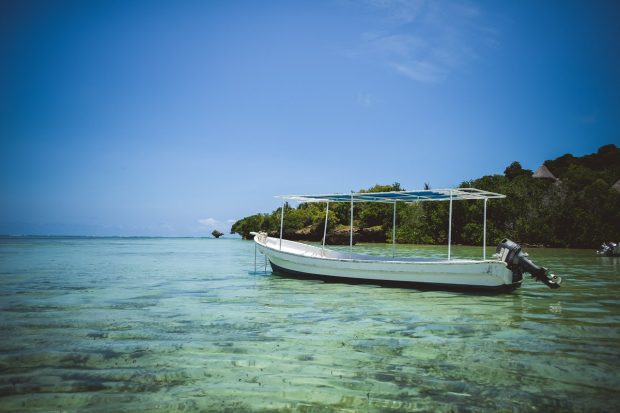 moniquedecaro-kenya-chale-island-106