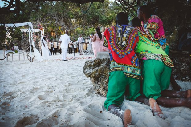 moniquedecaro-kenya-chale-island-116